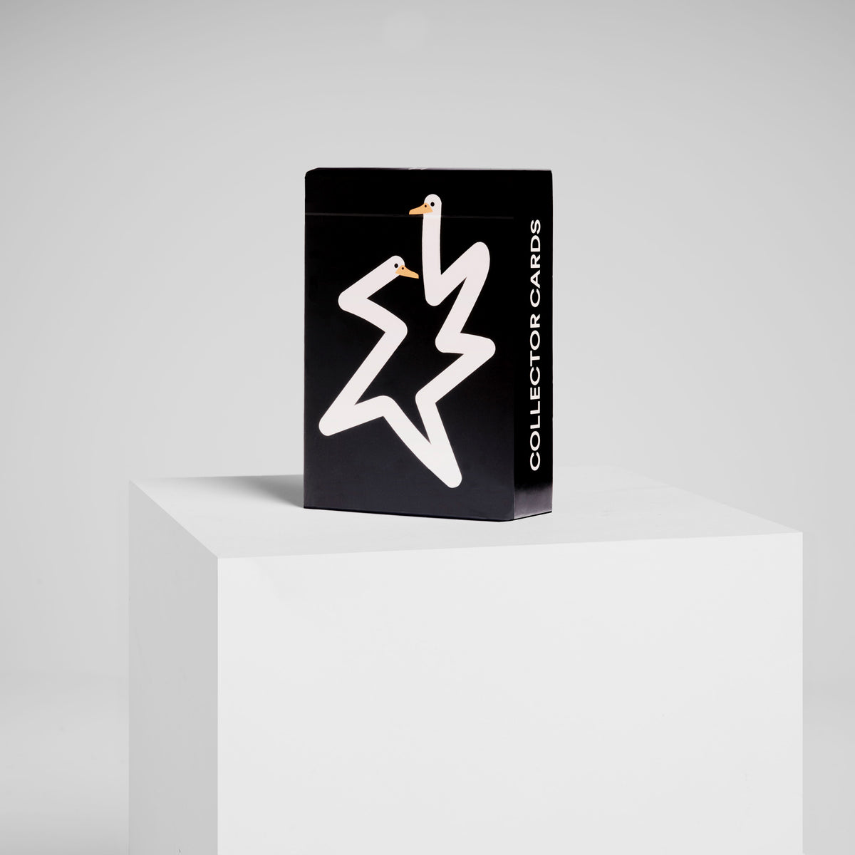Card deck "Shawn the Swan", a Collector Cards project from J.Hopenstand x Denis Roueche. Black version.