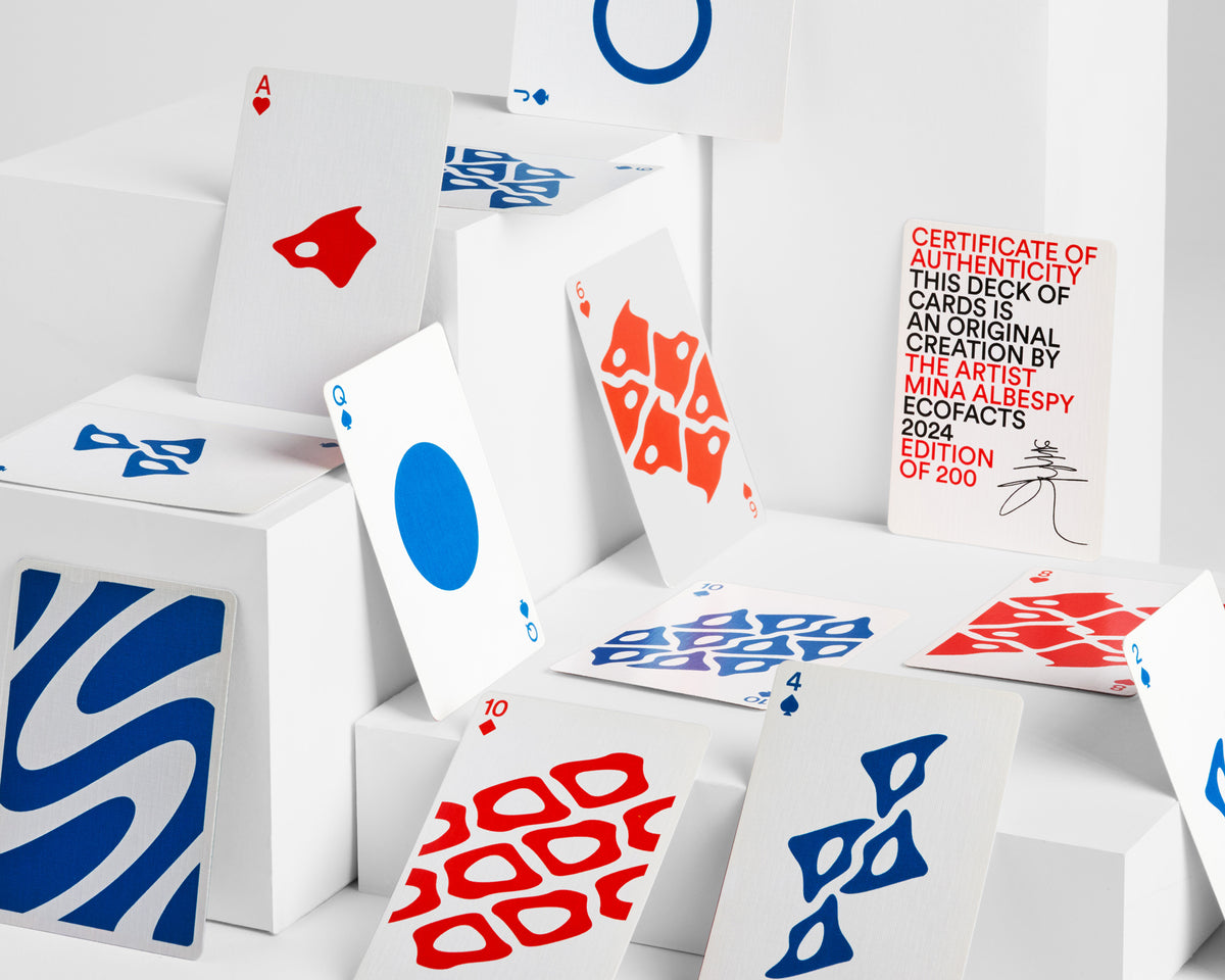 Presentation of the cards from Ecofacts, a Collector Cards project from J.Hopenstand x Mina Albespy